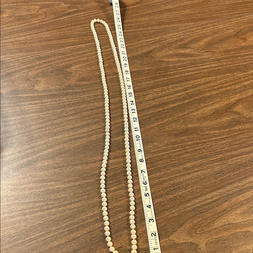 Unique Vintage Cream Pearl Necklace